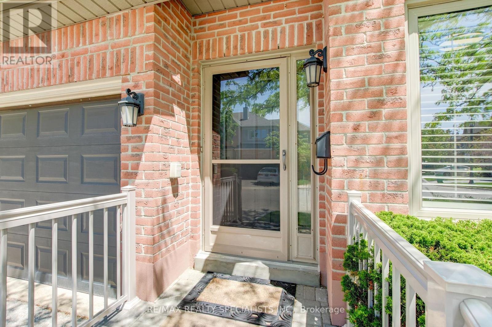 Row / Townhouse for Sale in 66 - 5480 GLEN ERIN DRIVE|Mississauga (Central Erin Mills), Ontario L5M5R3 3