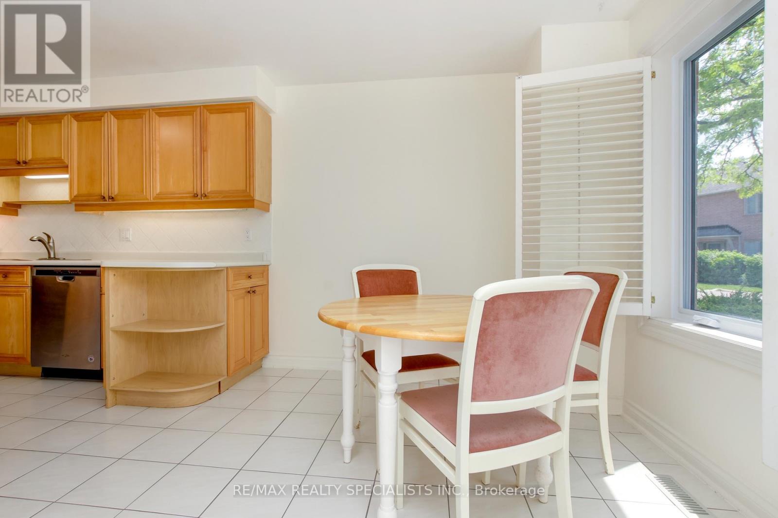 Row / Townhouse for Sale in 66 - 5480 GLEN ERIN DRIVE|Mississauga (Central Erin Mills), Ontario L5M5R3 5