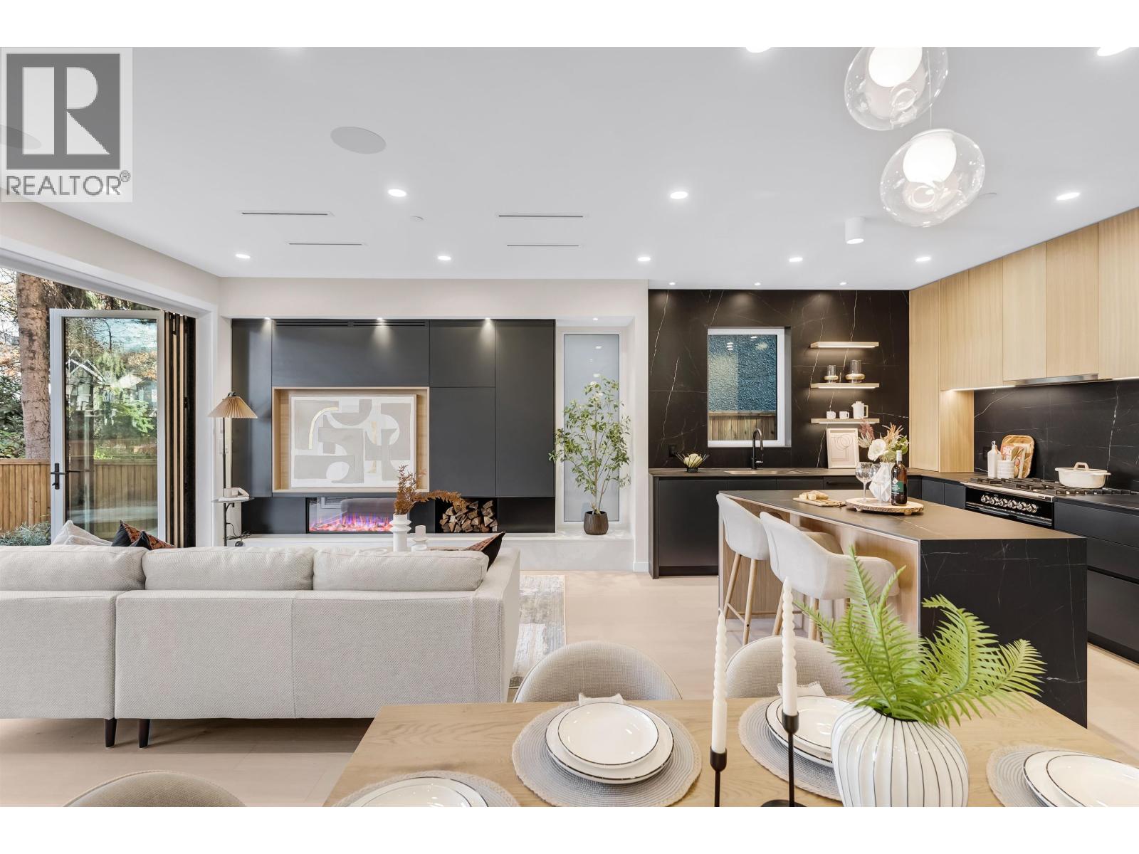 1 2764 W 14TH AVENUE|Vancouver, British Columbia V6K2X2