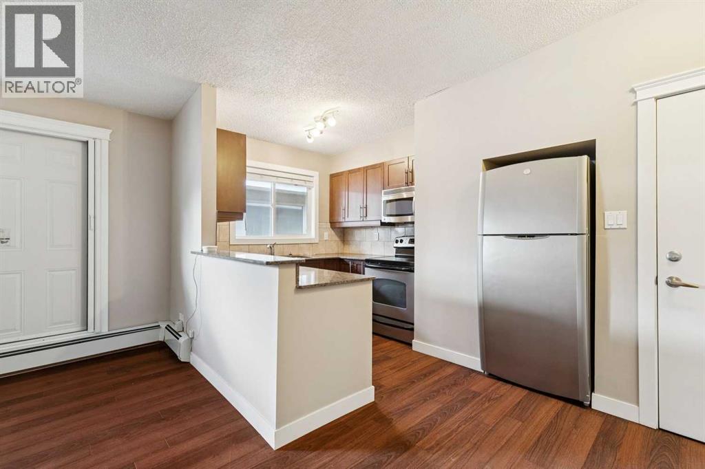 Apartment for Sale in 4, 605 67 Avenue SW|Calgary, Alberta T2V0M3