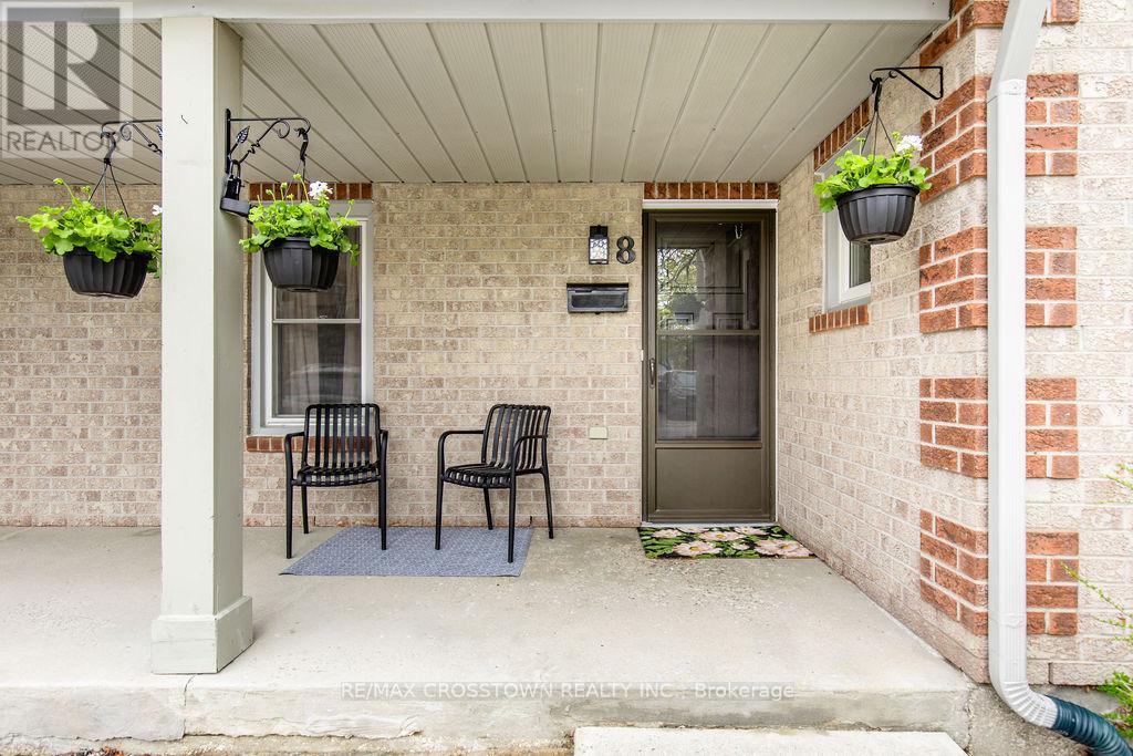 8 - 119 D'AMBROSIO DRIVE, Barrie (Painswick North), Ontario L4N7R7