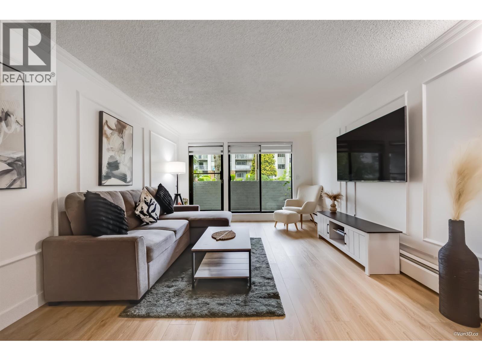 103 340 NINTH STREET|New Westminster, British Columbia V3M3V6