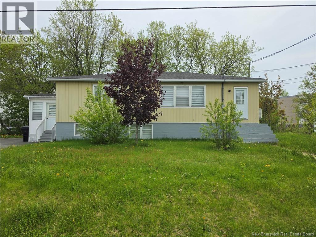 665 St Simon