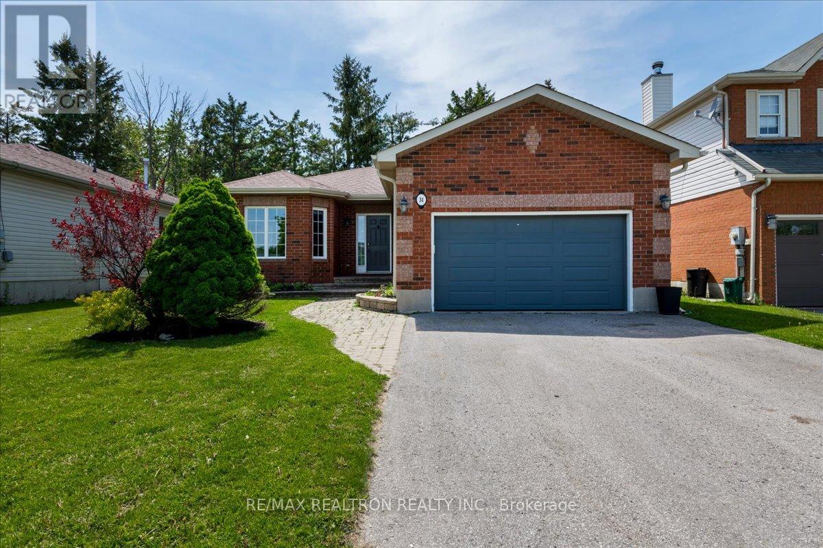 34 O'SHAUGHNESSY CRESCENT, Barrie (Holly), Ontario L4N7L8