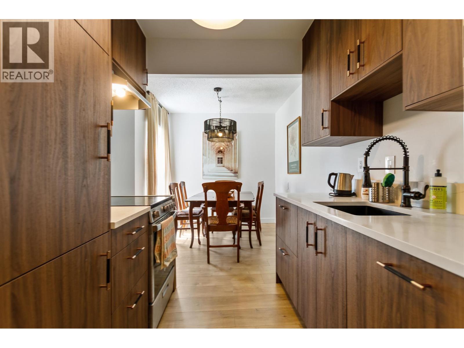204 2240 WALL STREET|Vancouver, British Columbia V5L1B6