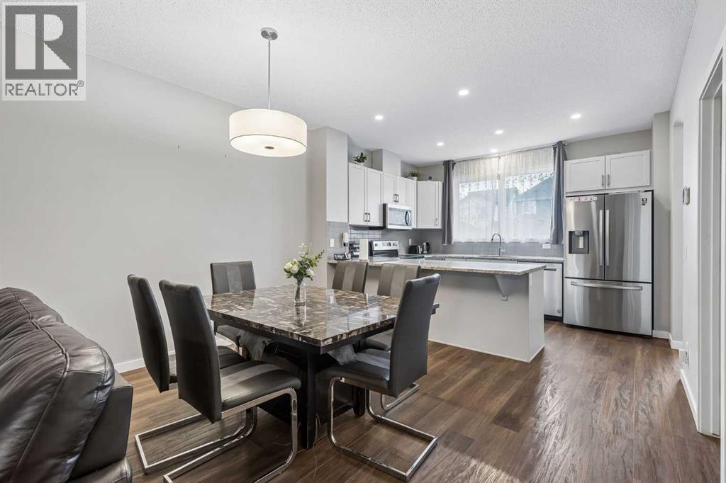 House for Sale in 291 Magnolia Square SE|Calgary, Alberta T3M2W6 5