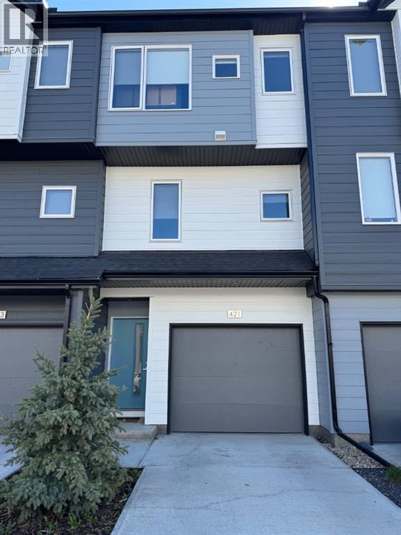 Row / Townhouse for Sale in 421 Skyview Ranch Circle NE|Calgary, Alberta T3N1Y8