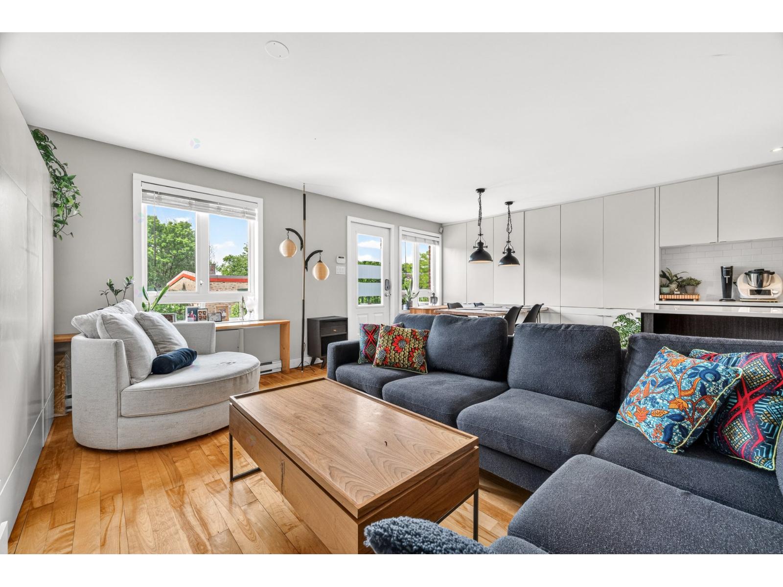 580 Rue Darling