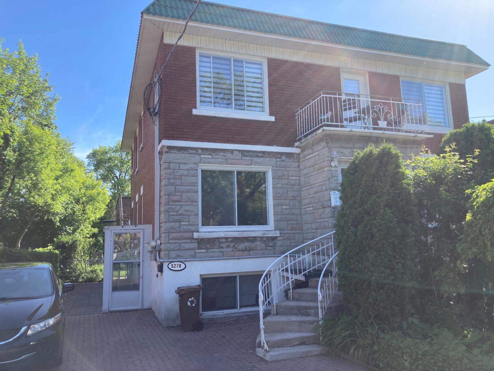 5278 Av. Coronation