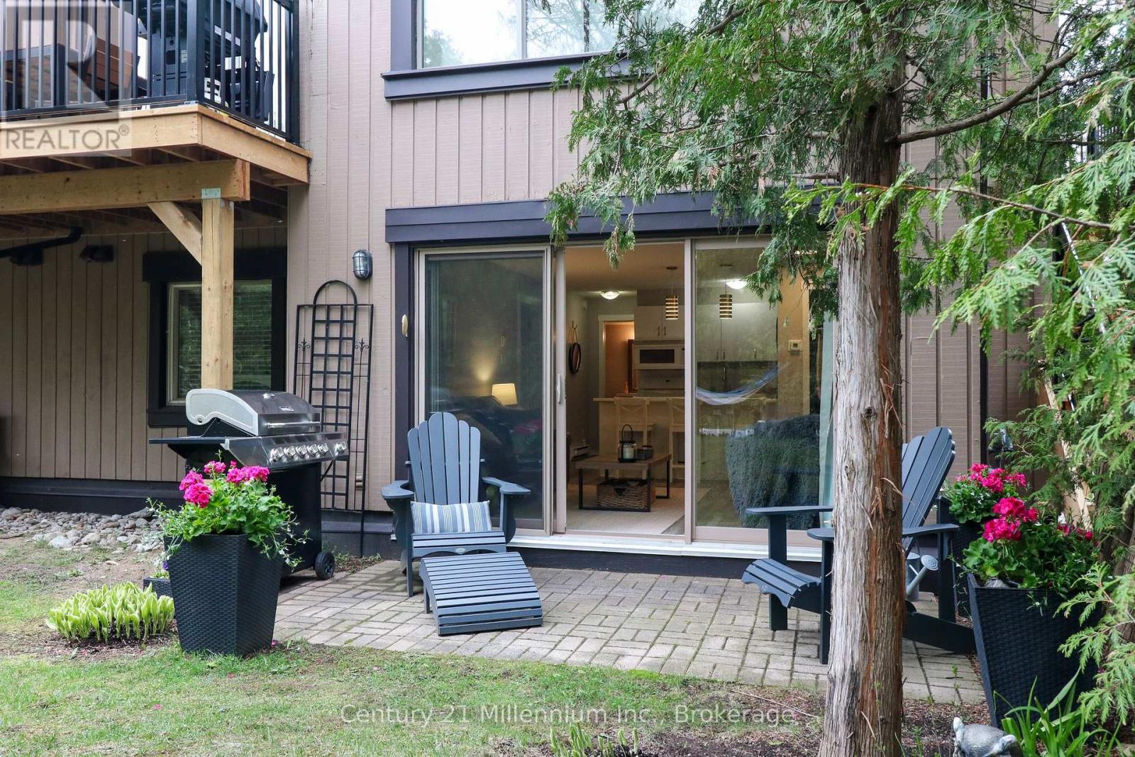 98 - 23 DAWSON DRIVE