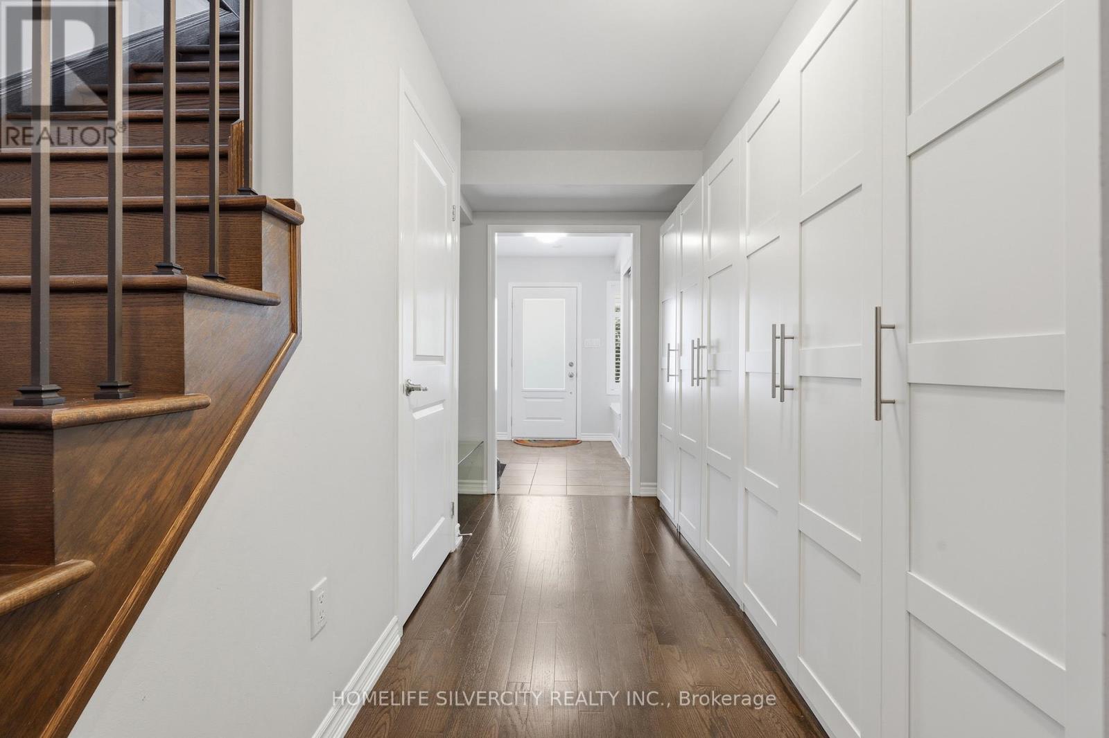 Row / Townhouse for Sale in 3085 MISTLETOE GARDENS|Oakville (GO Glenorchy), Ontario L6M0Y7 5