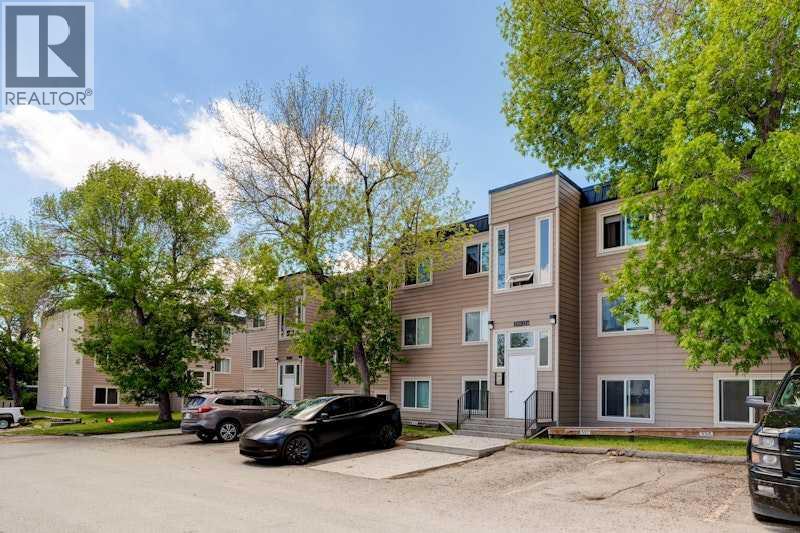 Apartment for Sale in 222, 315 Heritage Drive SE|Calgary, Alberta T2H1N2 2