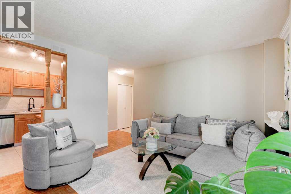 Apartment for Sale in 222, 315 Heritage Drive SE|Calgary, Alberta T2H1N2 4