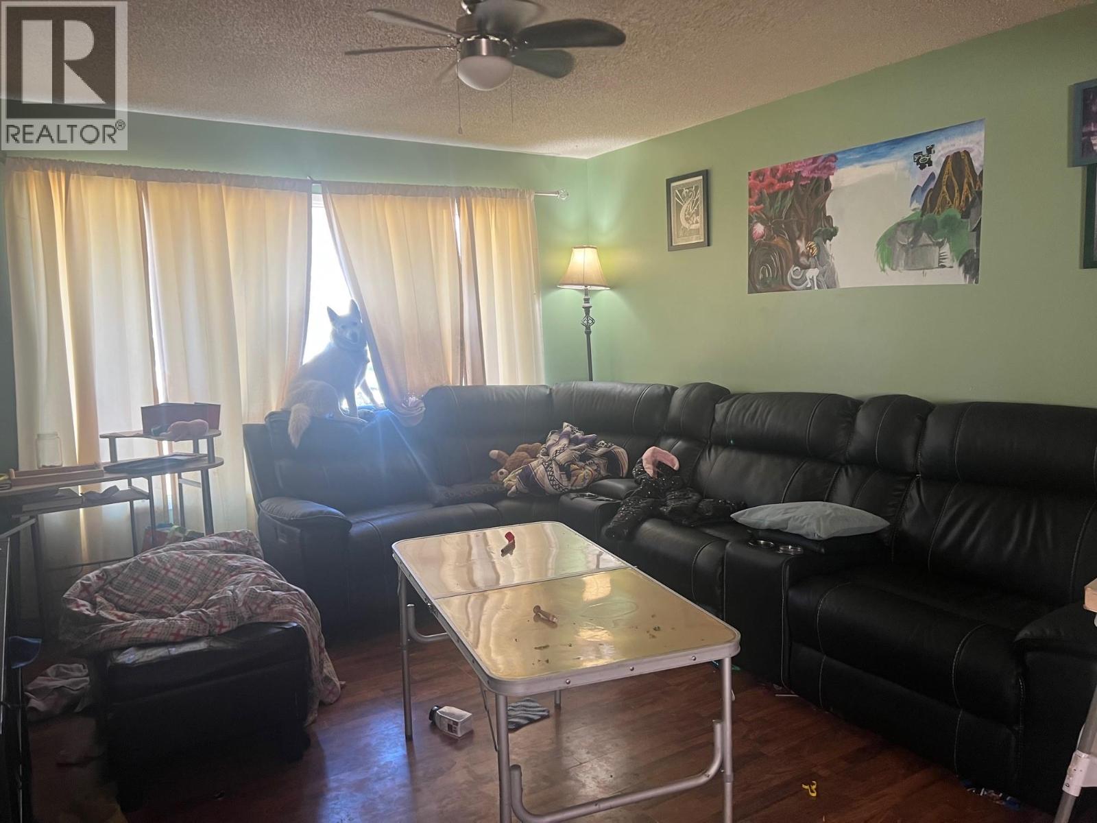 For sale: 4809 51A Avenue, Chetwynd, British Columbia V0C1J0