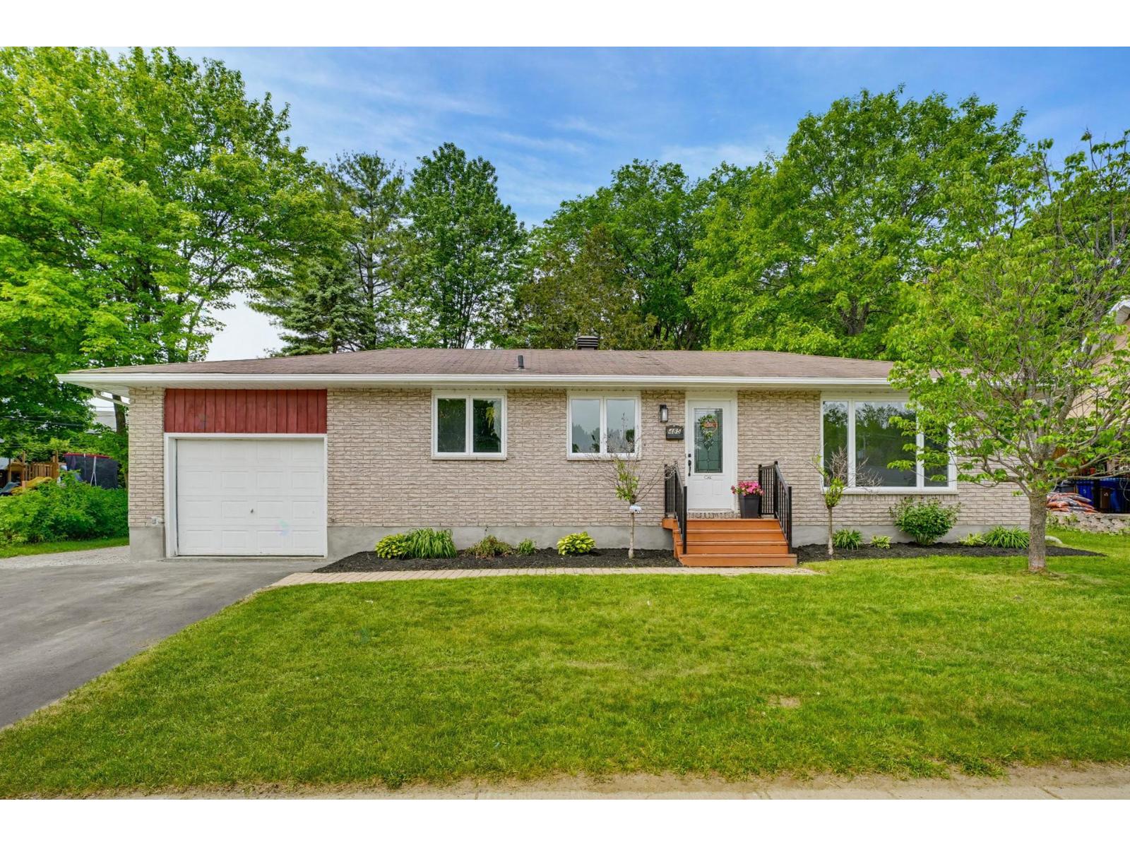 485 Rue Lucien-Gauthier, Gatineau (Buckingham), Quebec J8L2T8