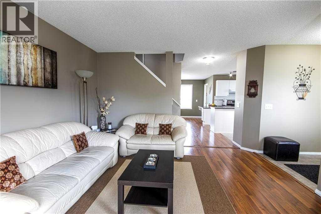 House for Sale in 47 Taralea Gardens NE|Calgary, Alberta T3J4W4 3