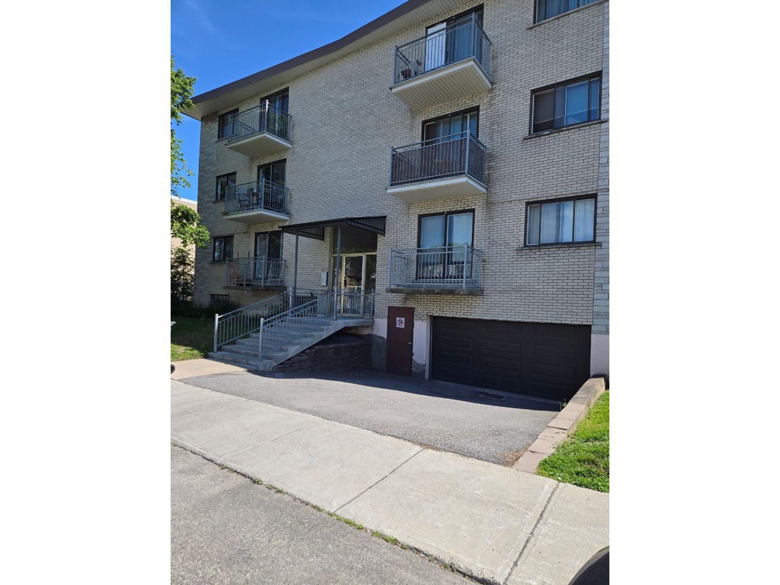 2675 Rue Thessereault