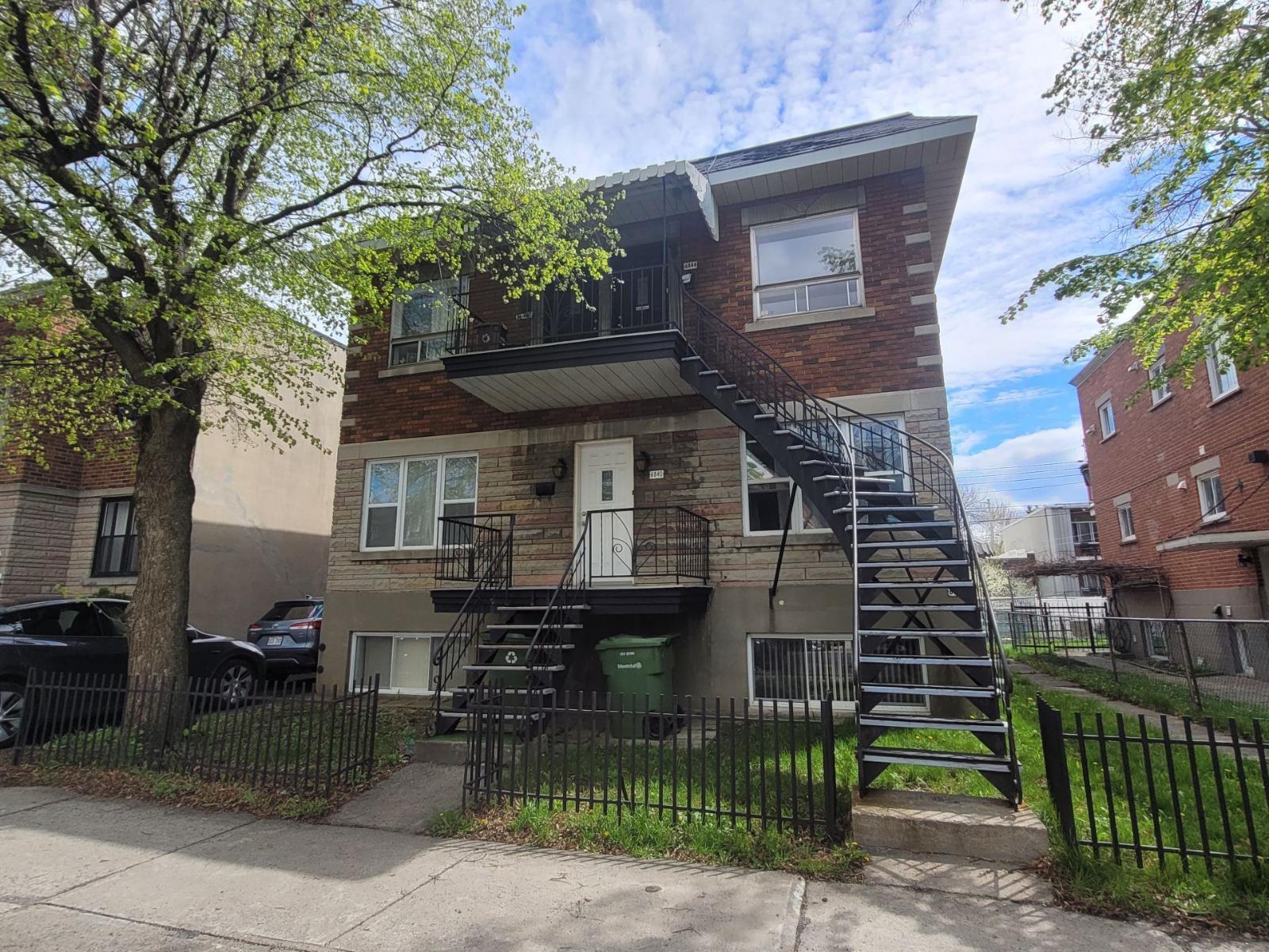 6842 Av. Lamont