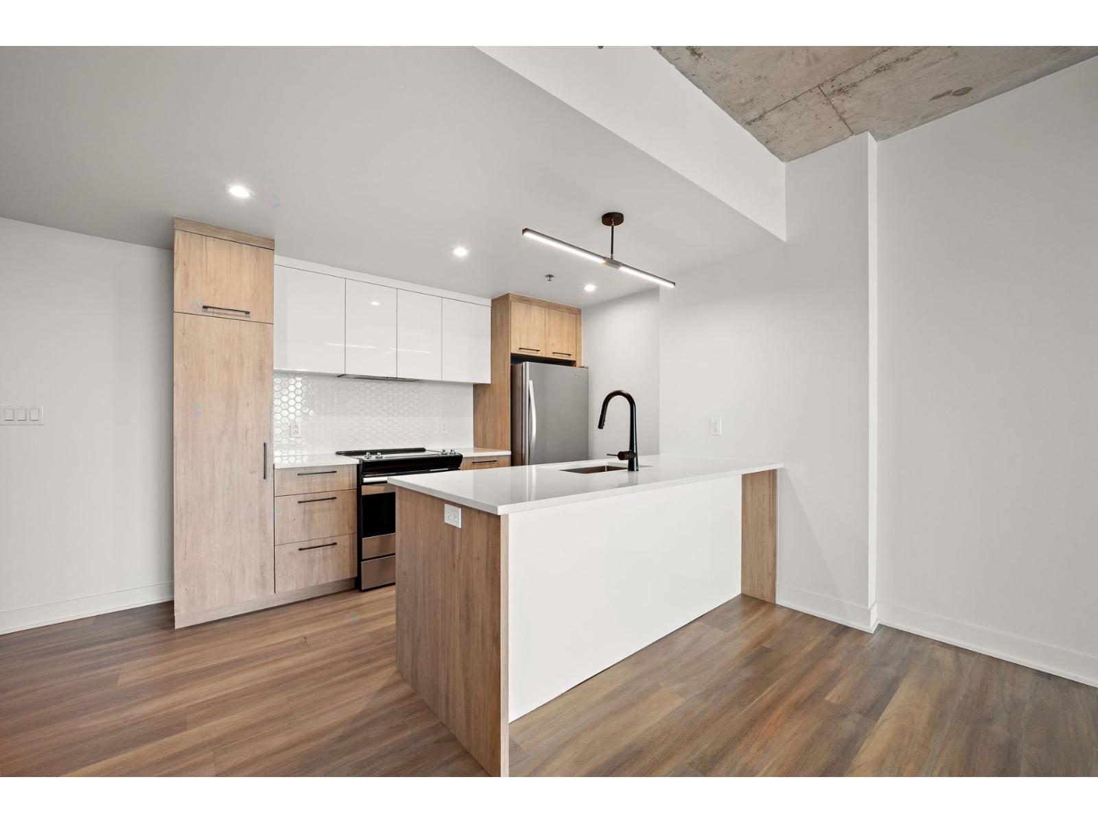 3440 Boul. St-Elzear O.
