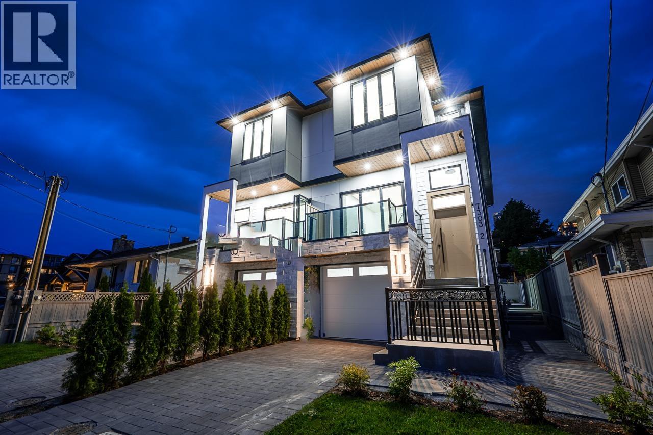 2 7303 14TH AVENUE|Burnaby, British Columbia V3N1Z5