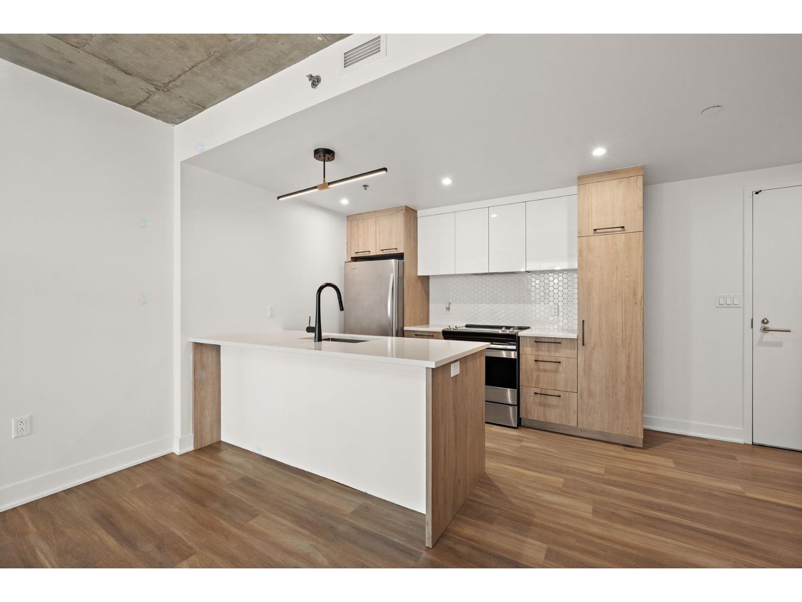 3460 Boul. St-Elzear O.