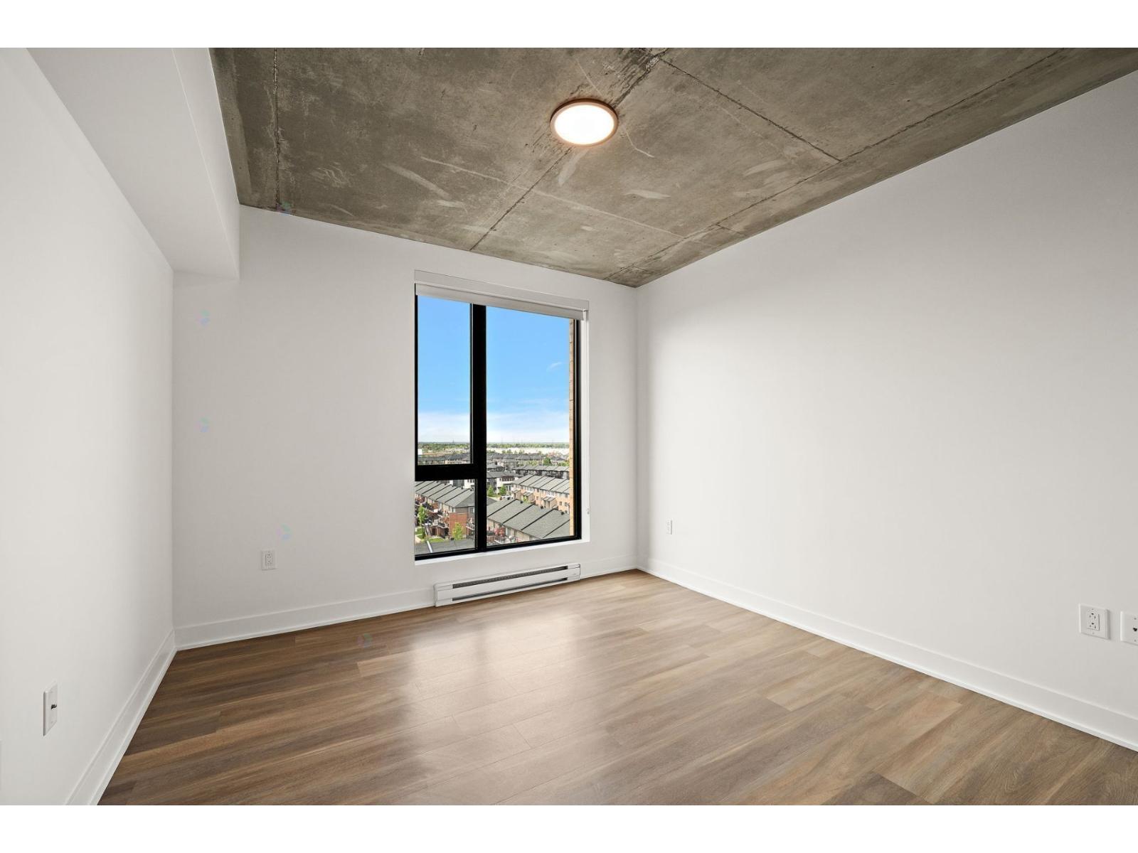 3460 Boul. St-Elzear O.
