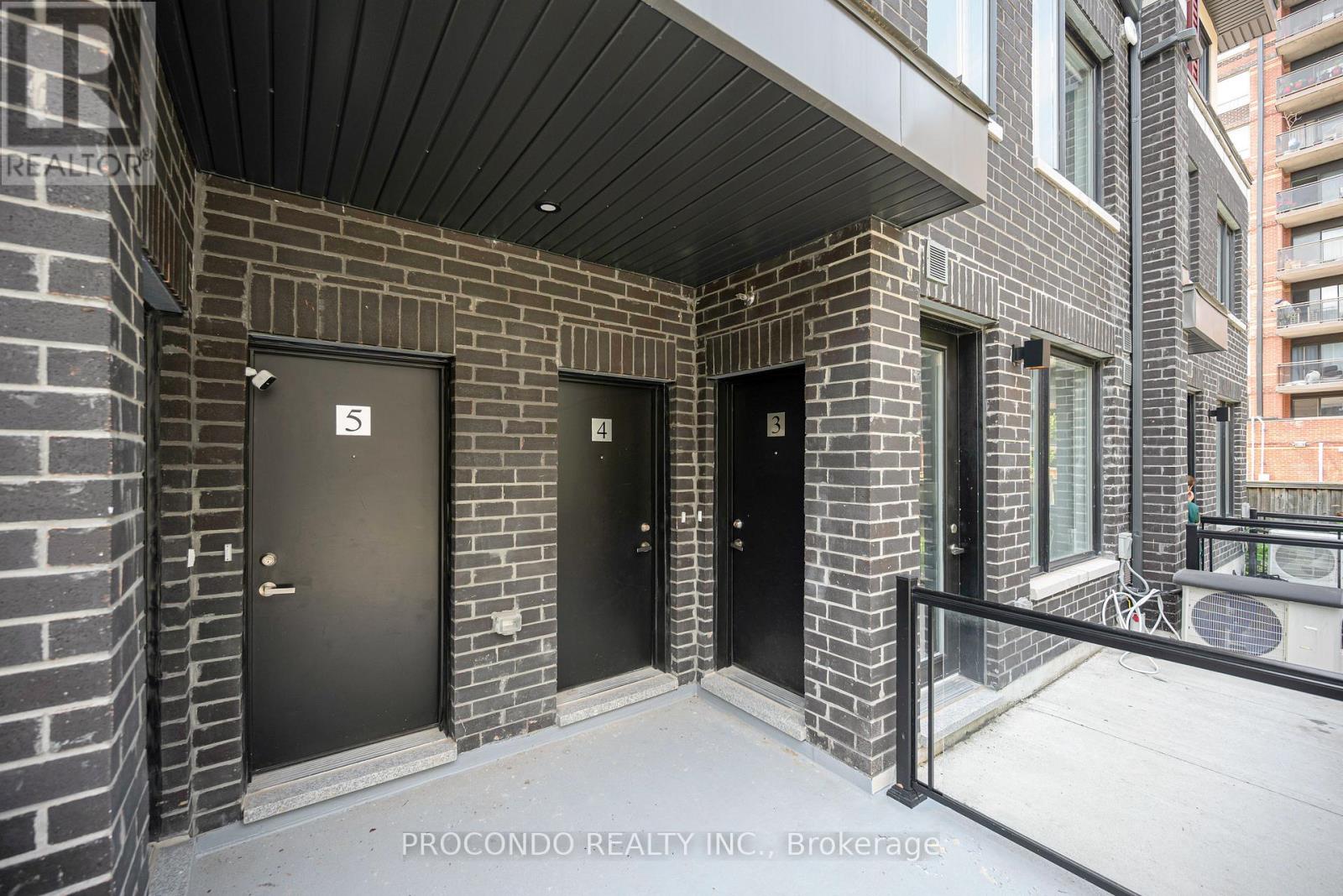 Row / Townhouse for Sale in UNIT 3 - 3560 COLONIAL DRIVE|Mississauga (Erin Mills), Ontario L5L5R9 3