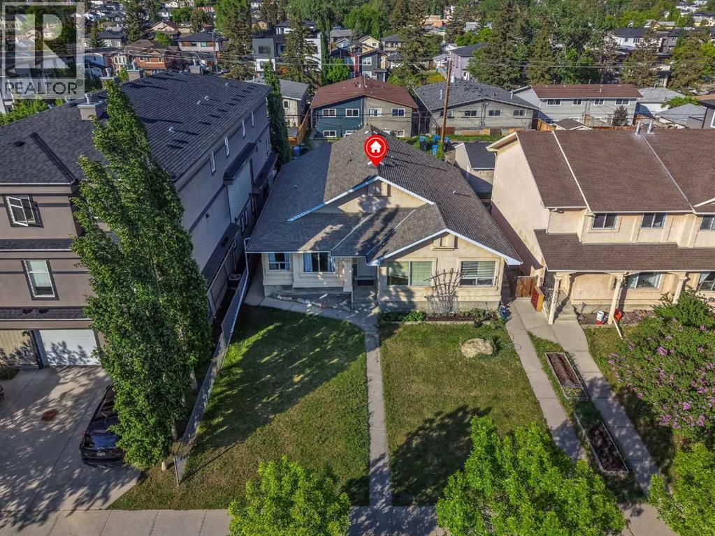 Duplex for Sale in 4736 17 Avenue NW|Calgary, Alberta T3B0P5