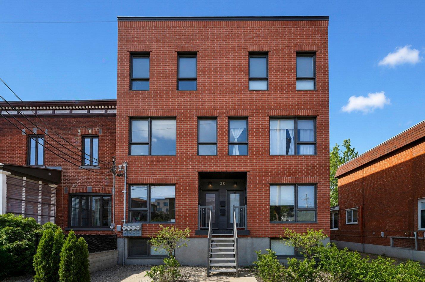 For rent: 30 Av. de la Grande-Allée, #2, Montréal-Est, Quebec