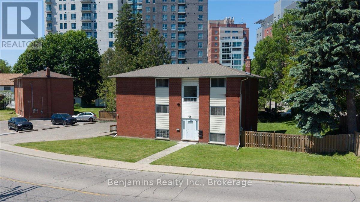 119 REGINA STREET N, Waterloo, Ontario N2J3B1