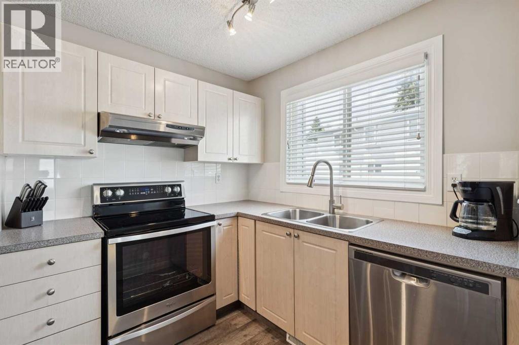 Row / Townhouse for Sale in 83, 4810 40 Avenue SW|Calgary, Alberta T3E1E5 4