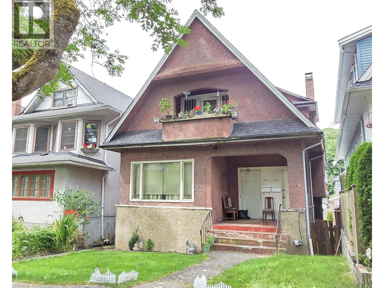 1761 WILLIAM STREET|Vancouver, British Columbia V5L2R5