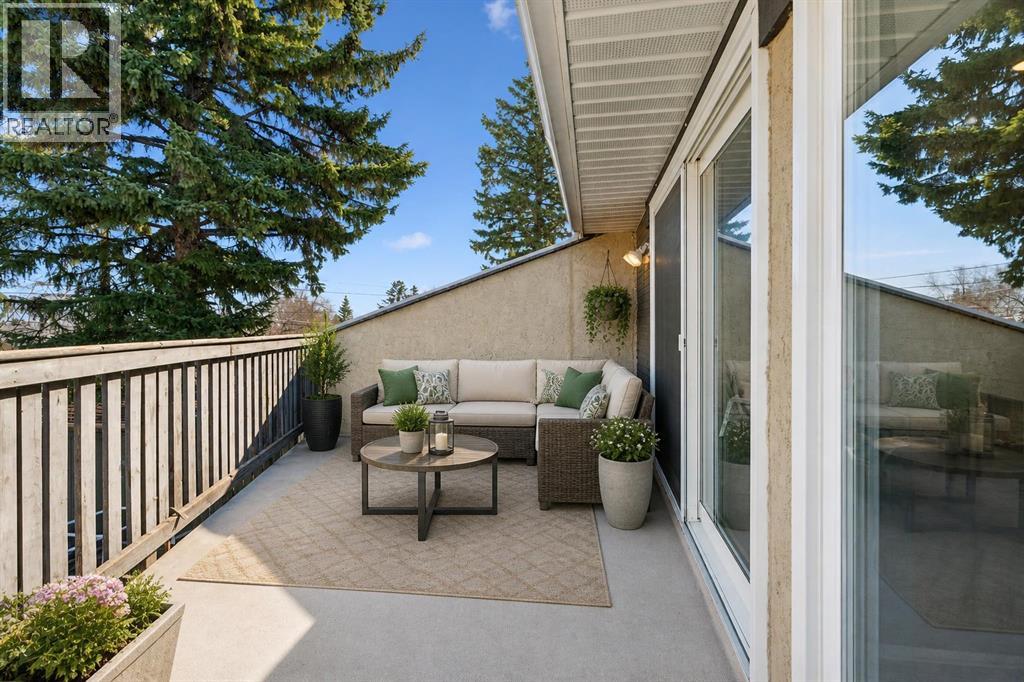 Duplex for Sale in 11175 Sacramento Drive SW|Calgary, Alberta T2W0J6 2