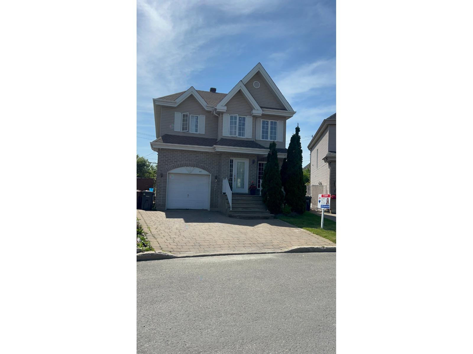 692 Rue Rabis, Laval (Sainte-Dorothée), Quebec H7X4H7