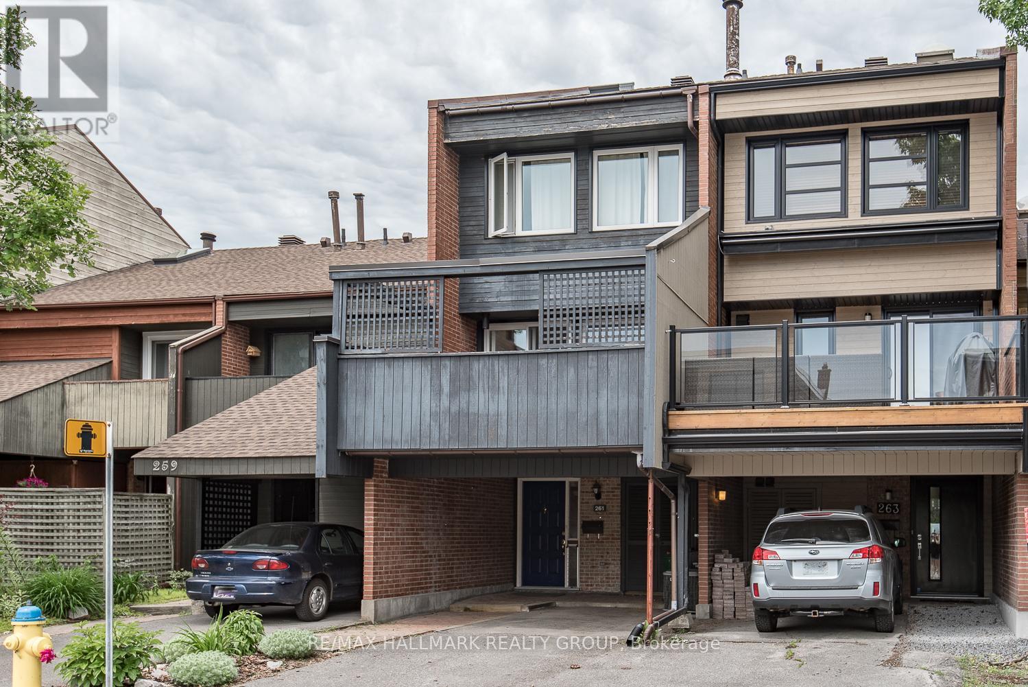 261 BRUYERE STREET