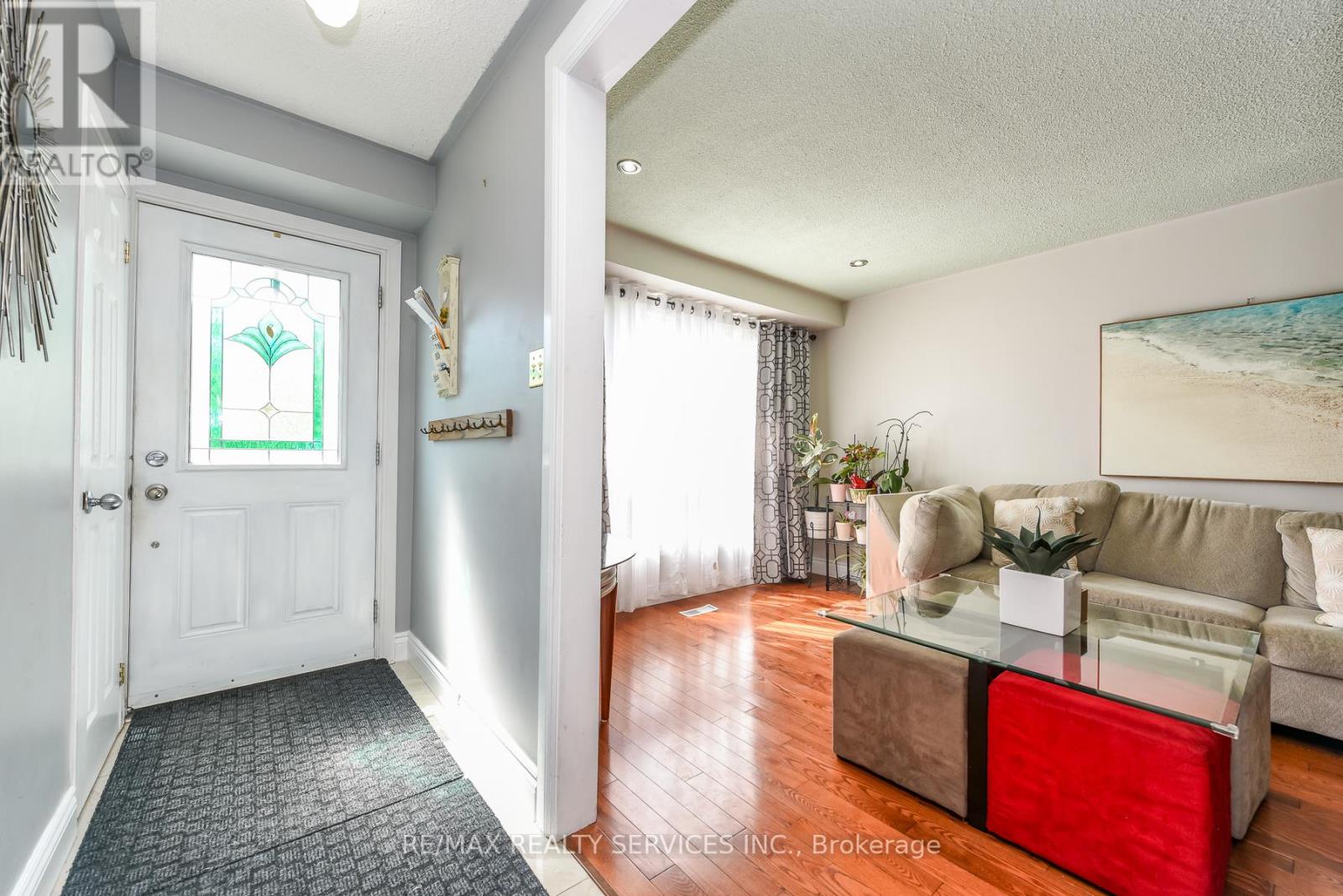 Row / Townhouse for Sale in 2569 LUNDENE ROAD|Mississauga (Clarkson), Ontario L5J3Y9 4