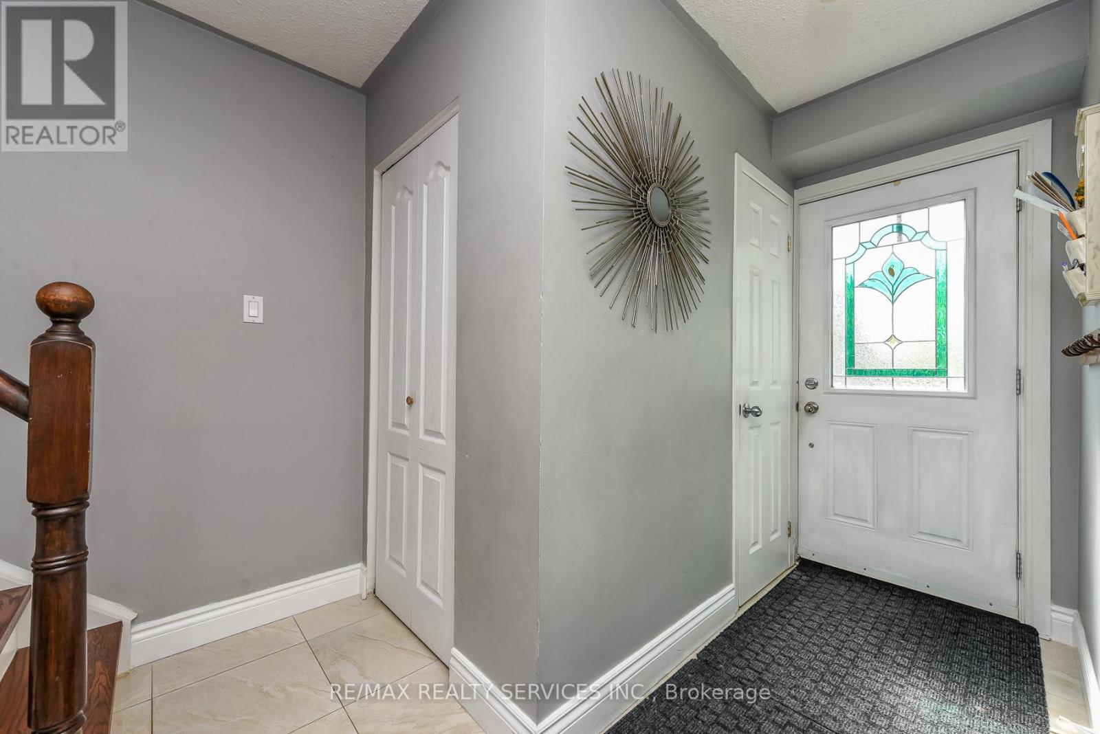 Row / Townhouse for Sale in 2569 LUNDENE ROAD|Mississauga (Clarkson), Ontario L5J3Y9 5