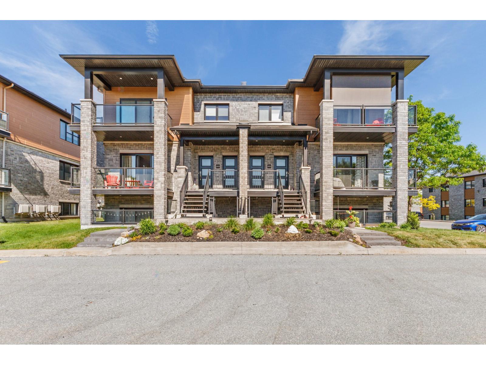 201 Rue des Grands-Châteaux