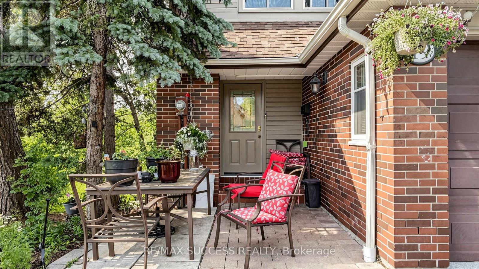 Row / Townhouse for Sale in 19 - 2617 WINDWOOD DRIVE|Mississauga (Meadowvale), Ontario L5N2K6 2