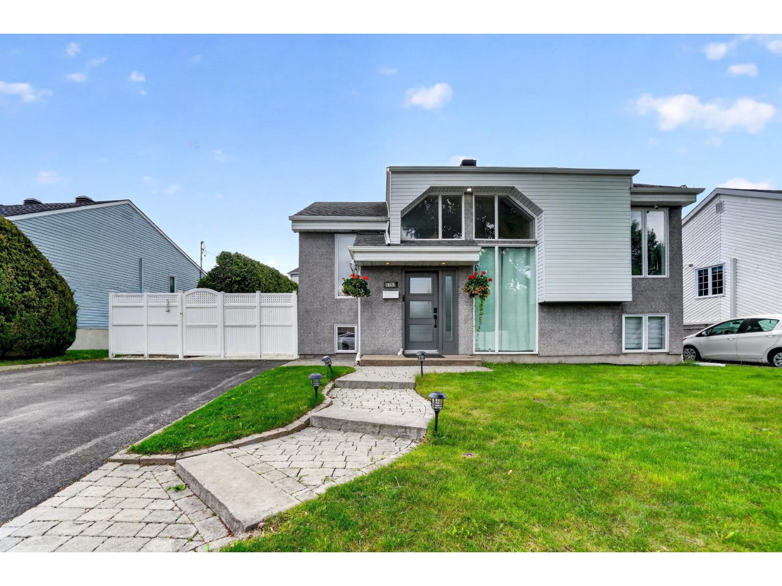 4792 Rue Panneton