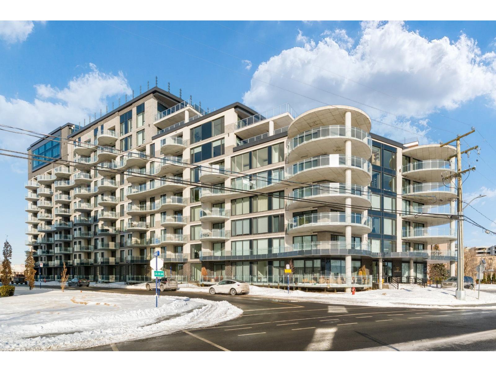32 Ch. du Bord-du-Lac-Lakeshore