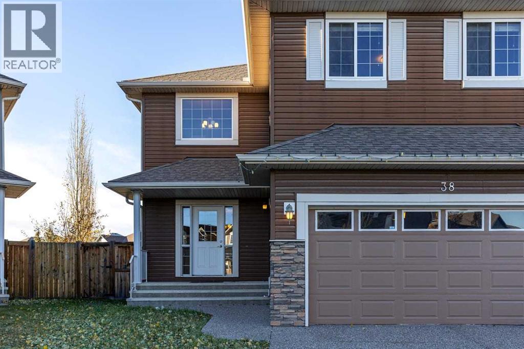 House for Sale in 38 Everhollow Green SW|Calgary, Alberta T2Y0H4 2