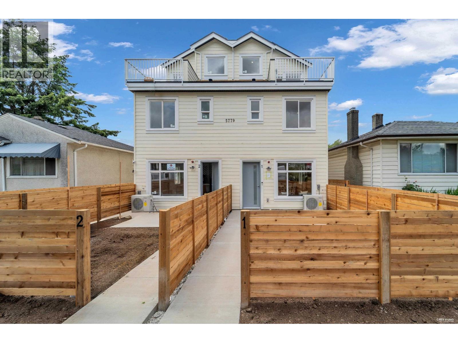 1 5779 CLARENDON STREET|Vancouver, British Columbia V5R3K4