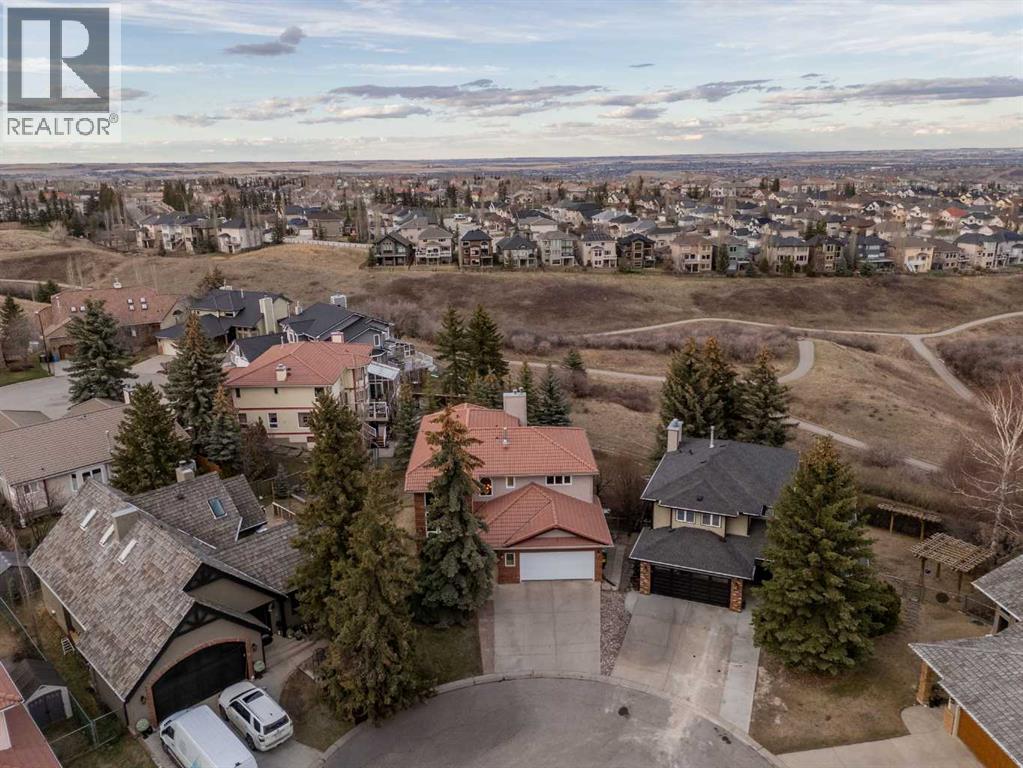 House for Sale in 47 Edgeridge Court NW|Calgary, Alberta T3A4P1 5