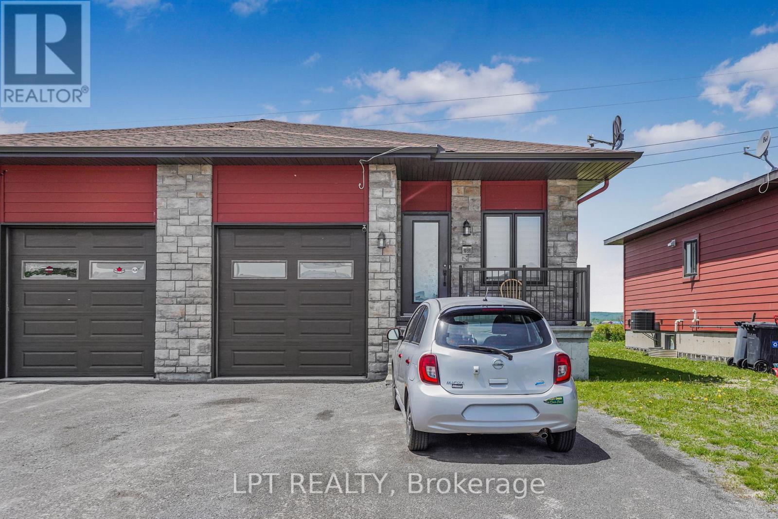 1051 JACYNTHE STREET