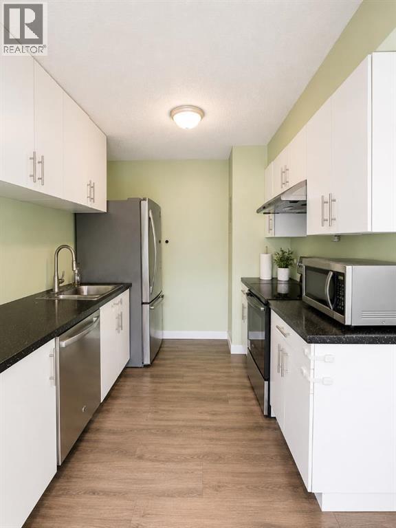 Row / Townhouse for Sale in 29, 4936 Dalton Drive NW|Calgary, Alberta T3A2E4 4