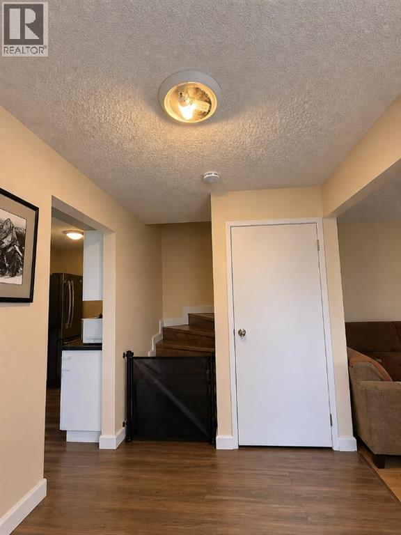 Row / Townhouse for Sale in 29, 4936 Dalton Drive NW|Calgary, Alberta T3A2E4 5