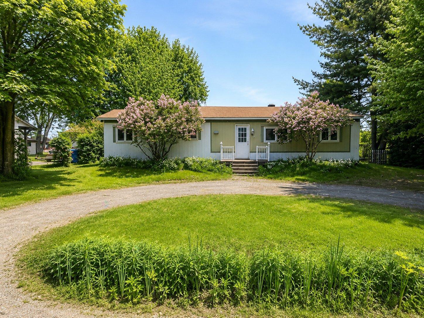 141 Rue Henri-René