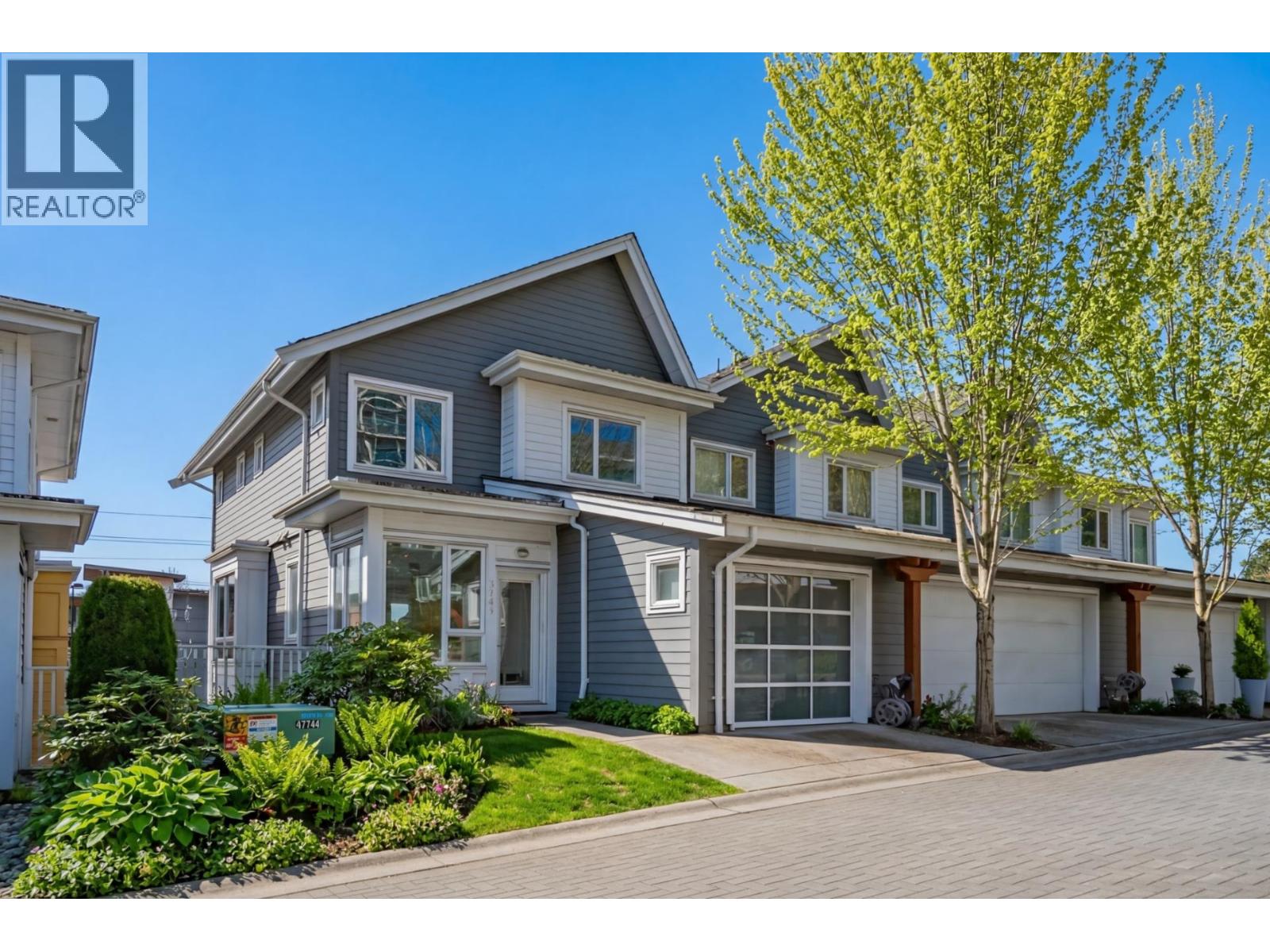 3107 E KENT AVENUE NORTH AVENUE