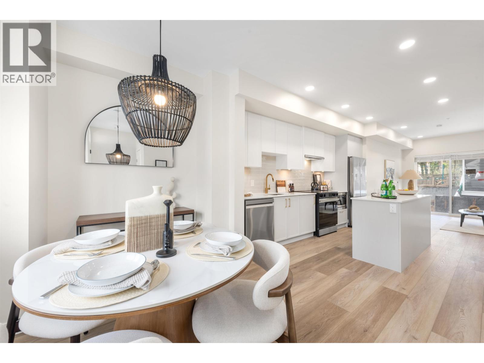4 728 LEA AVENUE|Coquitlam, British Columbia V3J0S1